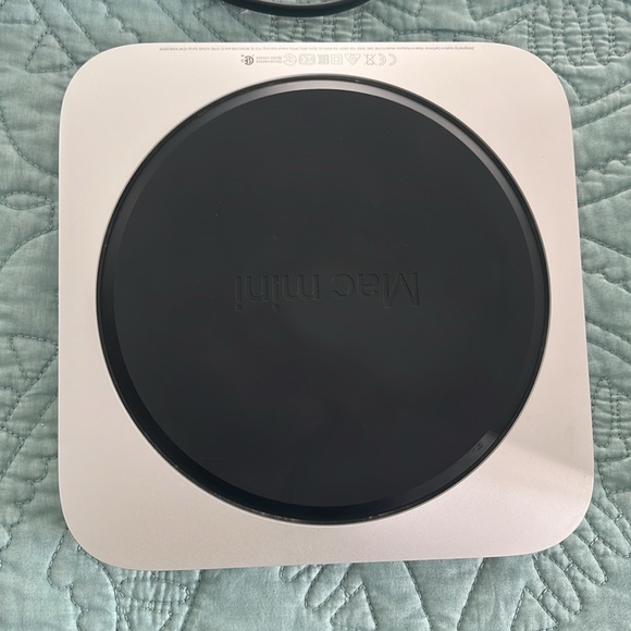 Mac mini M1 8GB Memory 512GB SSD - Picture 4 of 8